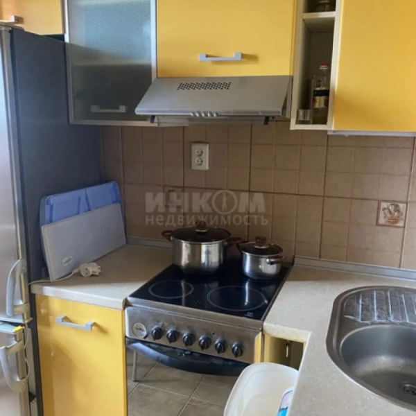 Фото Продам 1к по ул. 50 лет обороны Луганска