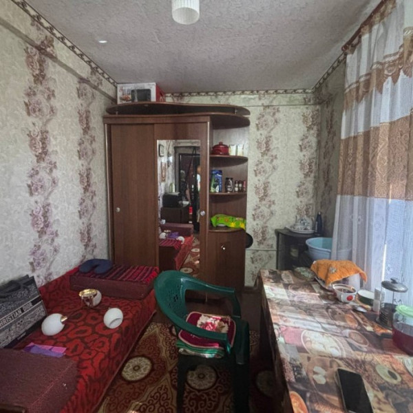 Фото Продам 2 комнаты в коммунальной квартире на кв. Ватутина, 5/5 эт