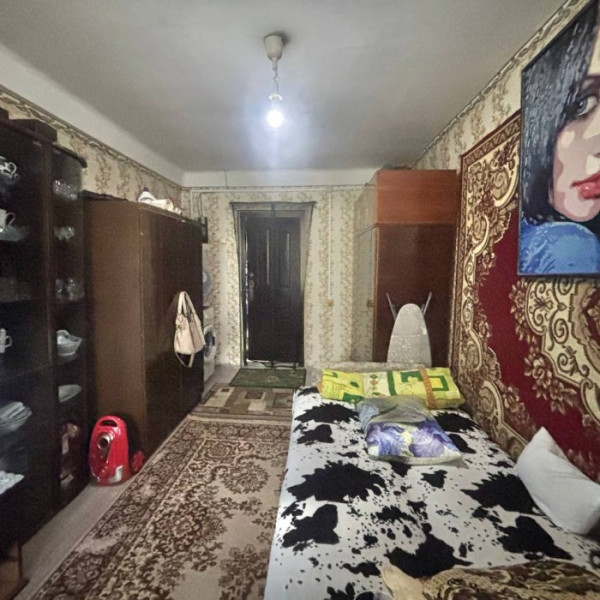 Фото Продам 2 комнаты в коммунальной квартире на кв. Ватутина, 5/5 эт