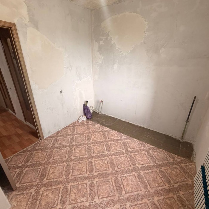 Фото Продам 1- к квартиру 37 кв. м. (улучшенка) в Луганске, кв. Ольховский (р- н Ледовой арены).