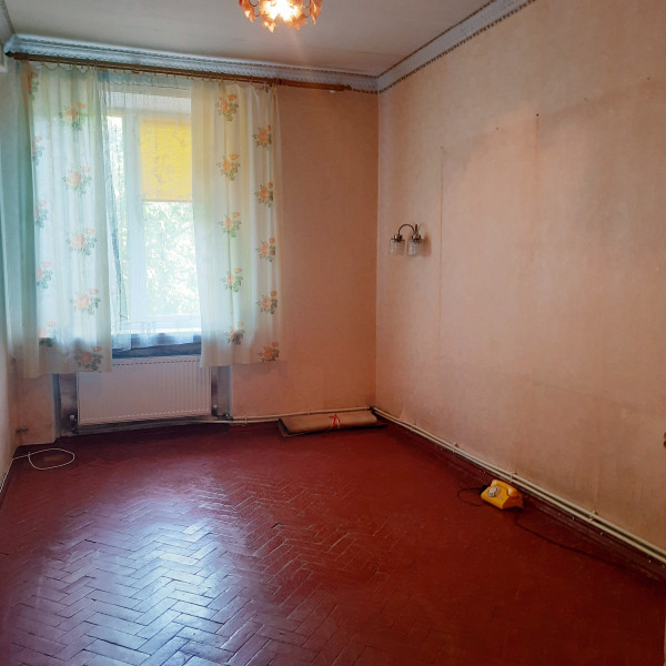 №1179 Продаётся 2 комн. кв-ра с Автономным отоплением, ул. Кирова, р-н маг. ”Семейный”