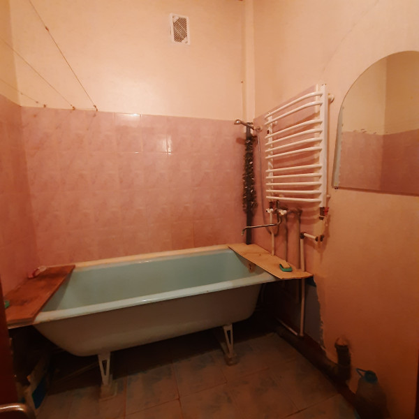 Фото №1179 Продаётся 2 комн. кв-ра с Автономным отоплением, ул. Кирова, р-н маг. ”Семейный”