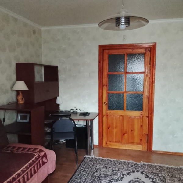 Фото № 6903 Продам 2х комн. квартиру в р-не Храма