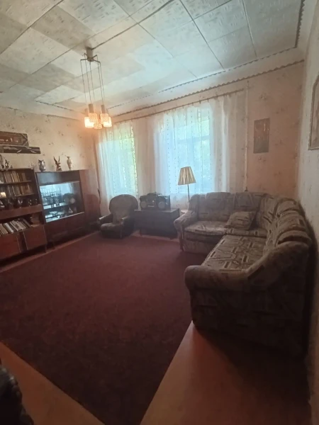 Продаётся 3-комнатный дом в городе Брянка, р-н 110, ул. Черниговская.