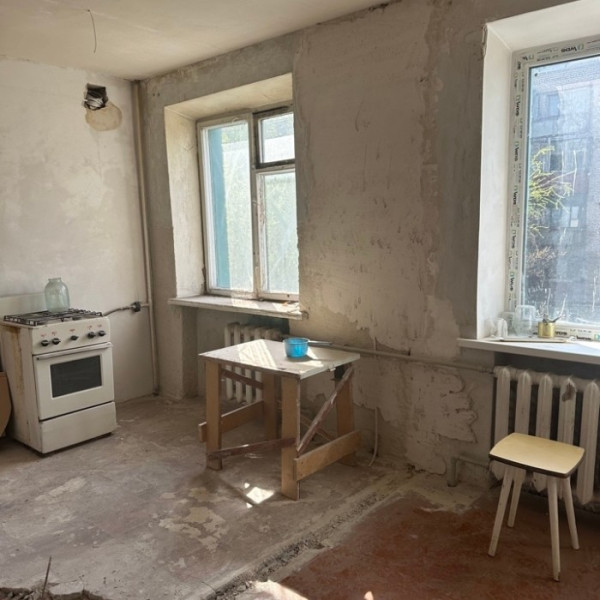 Фото Продам 4-х комн квартиру в г Луганск ул Геологическая