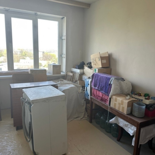 Фото Продам 4-х комн квартиру в г Луганск ул Геологическая