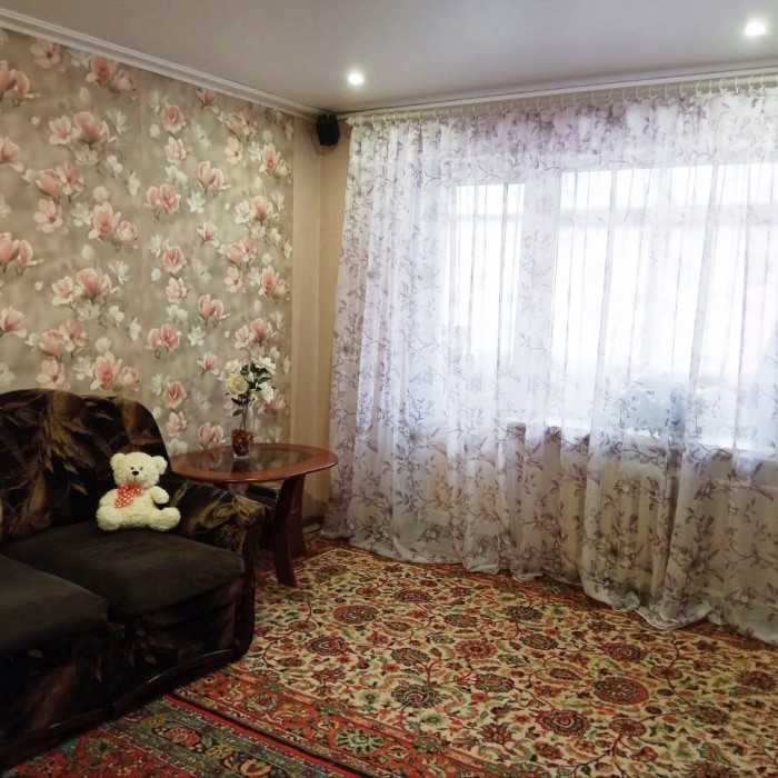 Продам 2х комн. квартиру в р-не маг. "Рина"