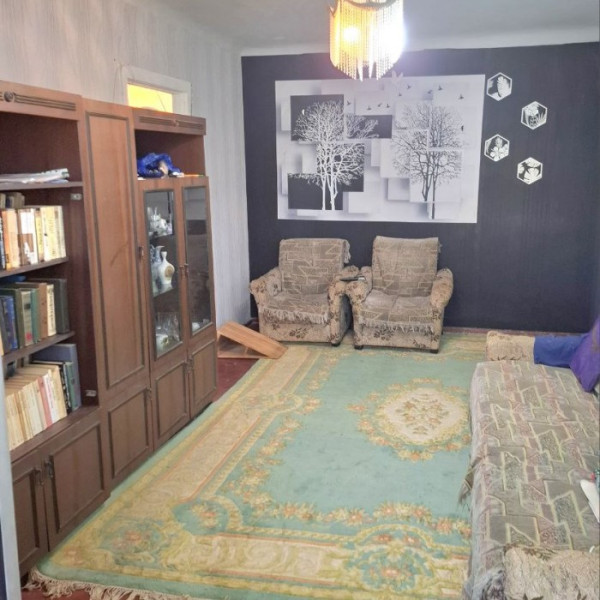 Продам 3-к квартиру на кв. Молодежный. Луганск, Жовтневый р-н