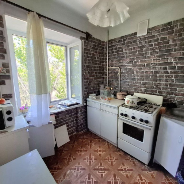 Фото Продам 3-к квартиру на кв. Молодежный. Луганск, Жовтневый р-н