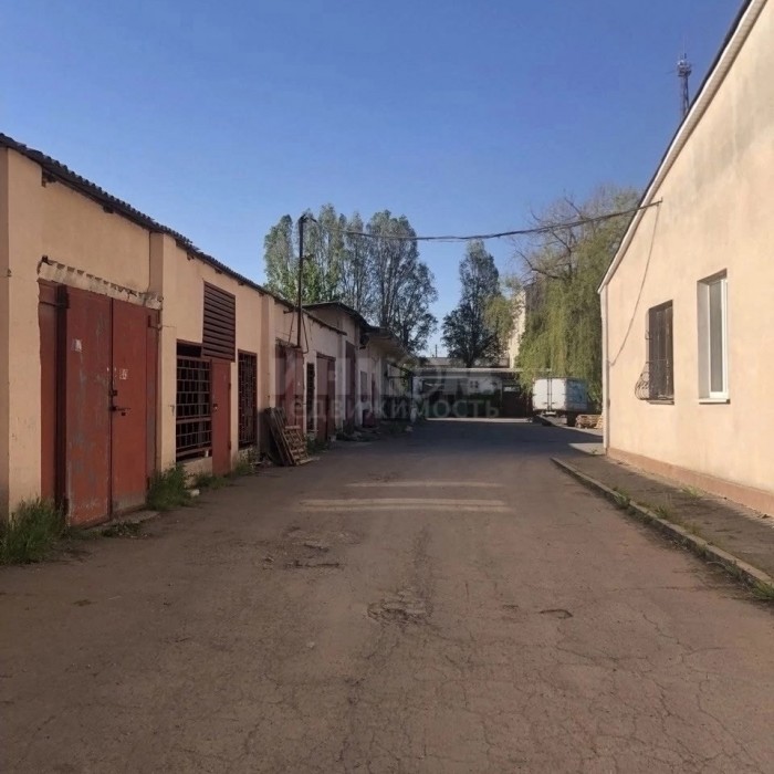 Продам склады + холодильно-морозильные боксы в г. Луганск ул. Штеровская
