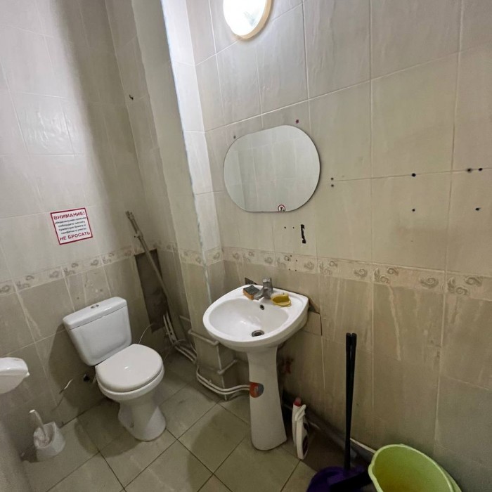 Фото Сдам в долгосрочную аренду помещение 133 кв. м. в г. Луганск, ул. Советская (2- й этаж с отдельным входом).