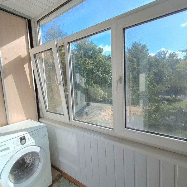 Фото Продам 2-ком квартиру в Луганске на кв. Комарова (р-н Империя)