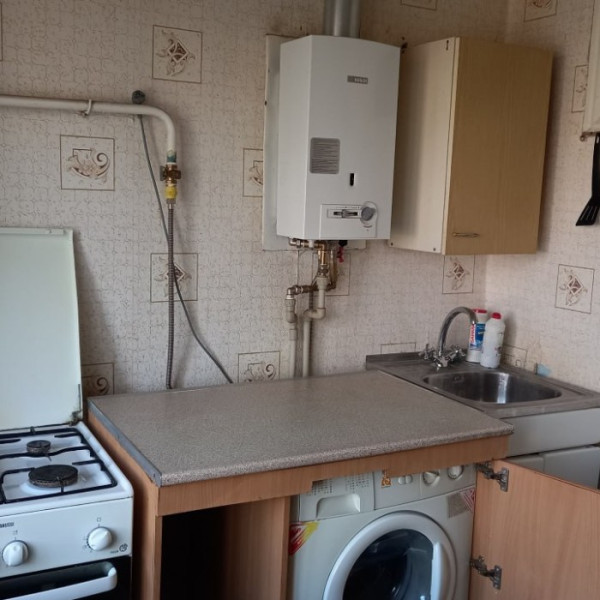 Фото Продам 2- к. квартиру, г. Луганск, ул. Центральная (р- н Сельхоз унив.)