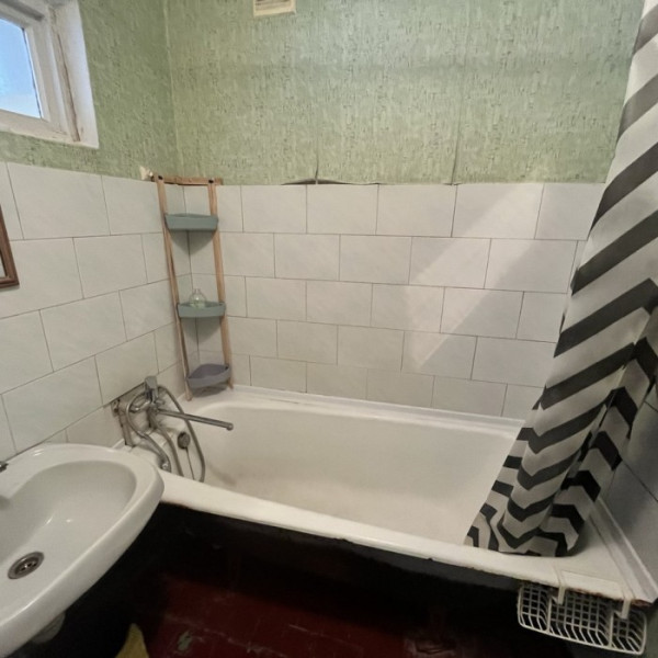 Фото Продам 2- к. квартиру, г. Луганск, ул. Центральная (р- н Сельхоз унив.)