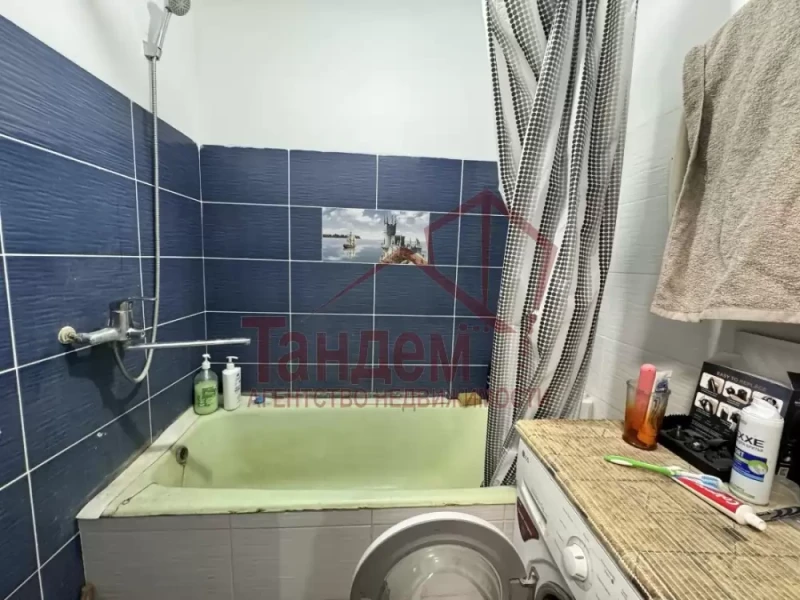 Фото 2 комнатная 55м2 9/9эт кв. Мирный Артёмовский район  В квартире м/пластиковые окна. Балкон застеклён - Объект №554