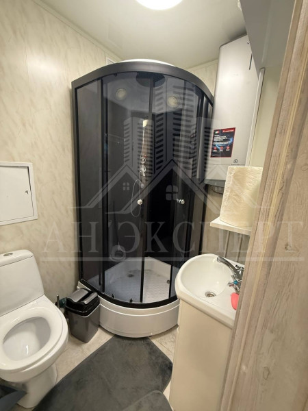 Фото СДАМ 1-КОМНАТНУЮ КВАРТИРУ НА ДЛИТЕЛЬНЫЙ СРОК (Стаханов, пр-кт 50 лет Октября, д. 3)