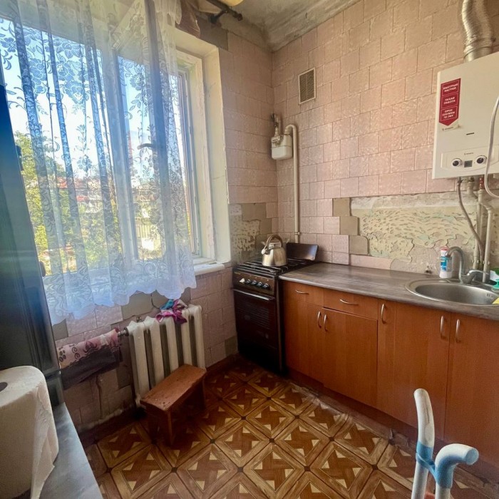 Фото Продам 2-кк на Новом Городке. Сталинка 3 этаж 4-го дома
