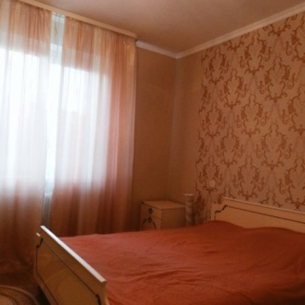 Фото Продам 4к квартиру на кв.Героев Сталинграда + дача