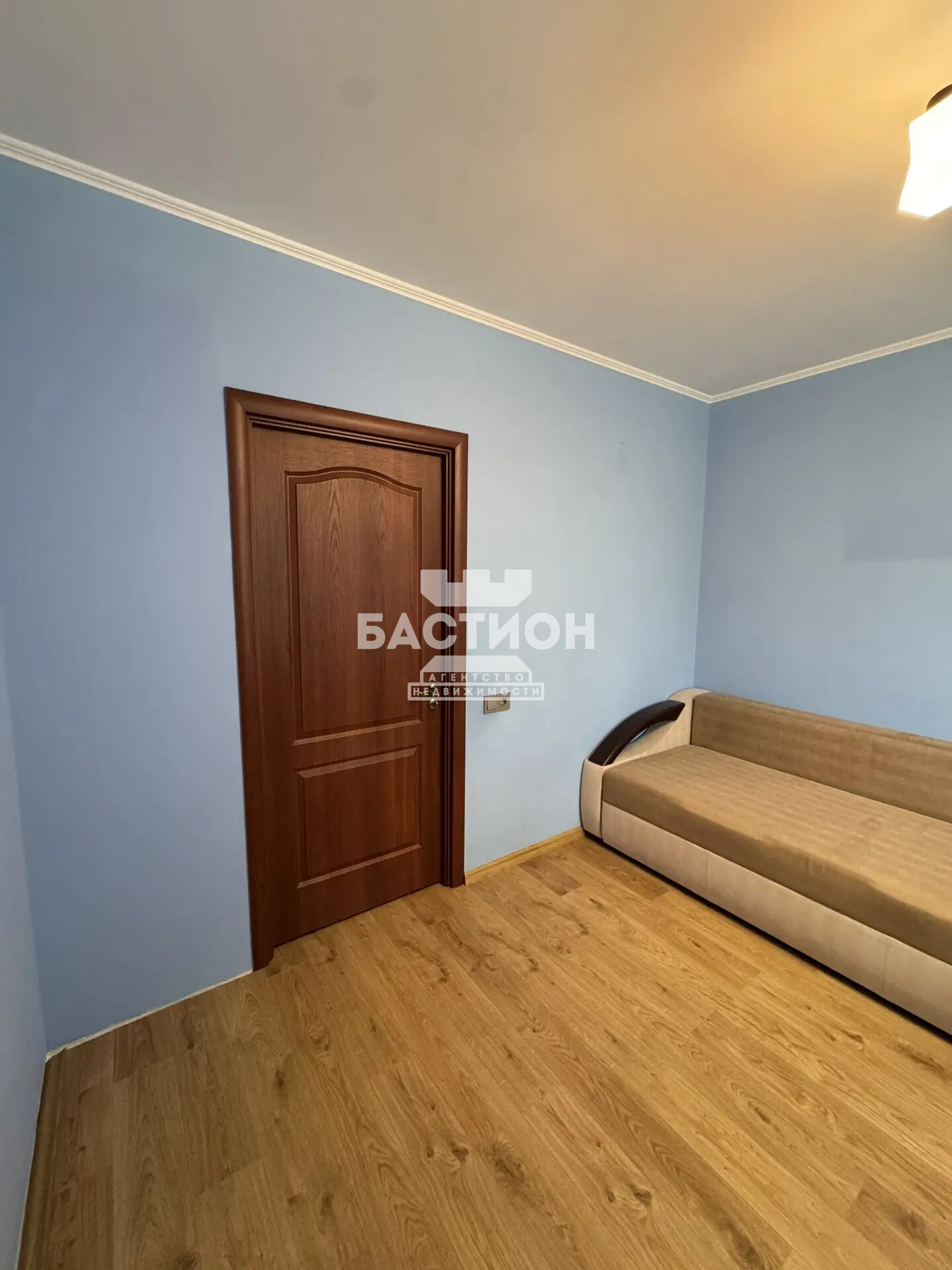 Фото 4-х комнатная квартира, квартал Мирный 7 , ID: 2248772