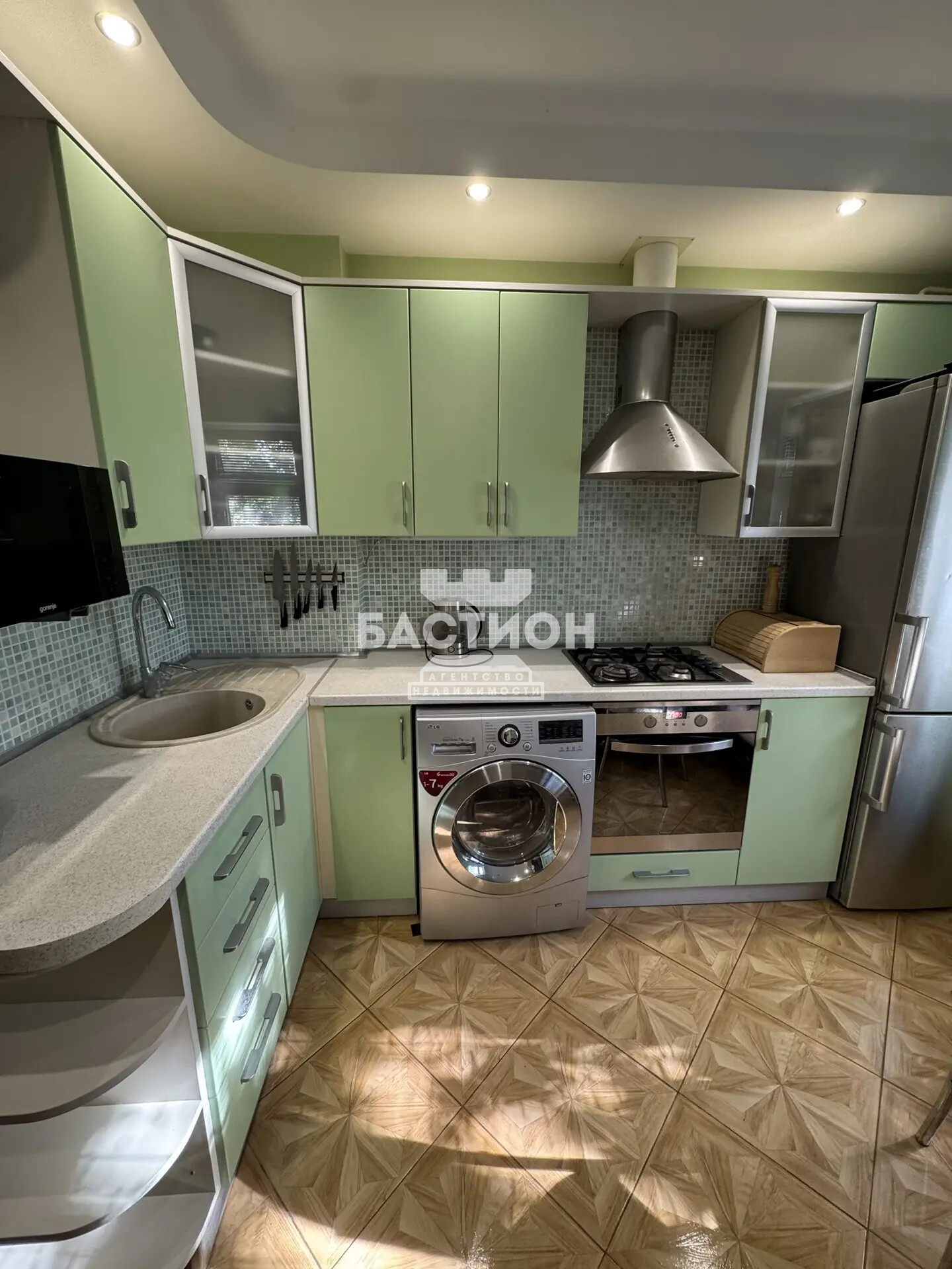 Фото 4-х комнатная квартира, квартал Мирный 7 , ID: 2248772