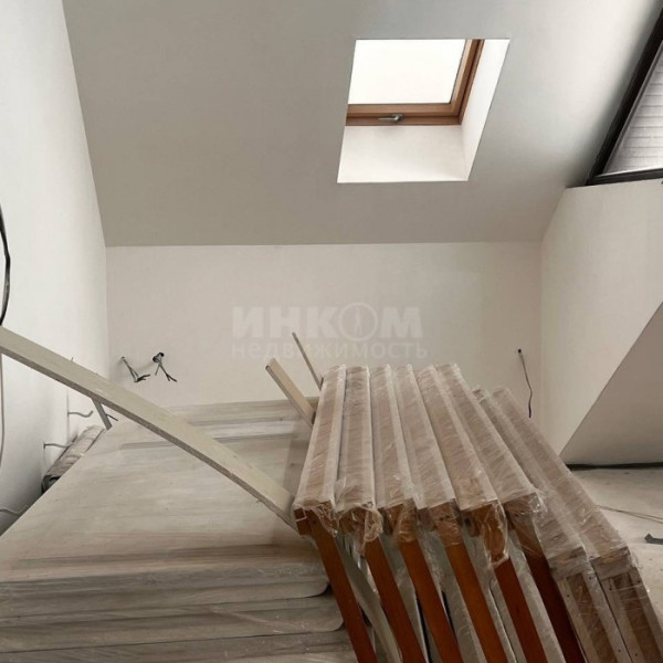 Фото Продам 3к кв. Дзержинского