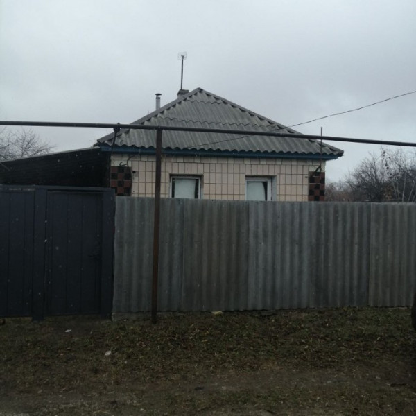 Продается дом в Станице Луганской по ул. Шевченко