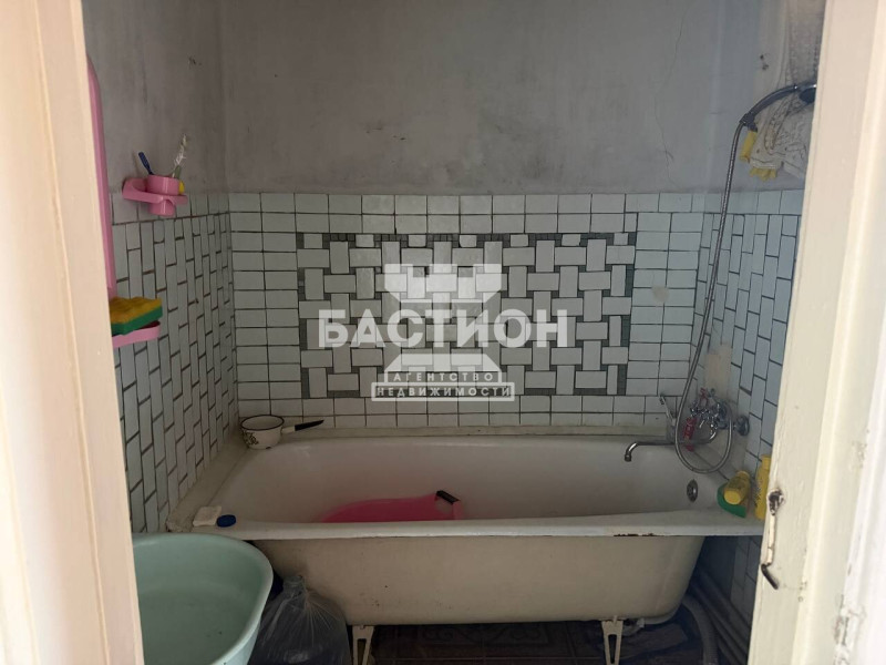 Фото 3-х комнатная квартира, ул. Кирова 18, ID: 2067387