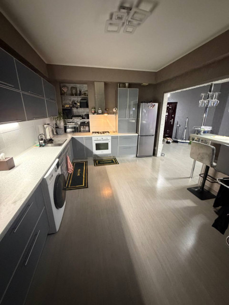 Фото №944 Продаётся 3 комн. крупногабаритная кв-ра, ул. Московская, р-н СШ №22