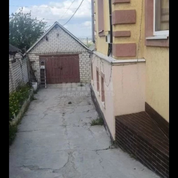 Продам дом 114 м2 в городе Луганск улица Ладожская