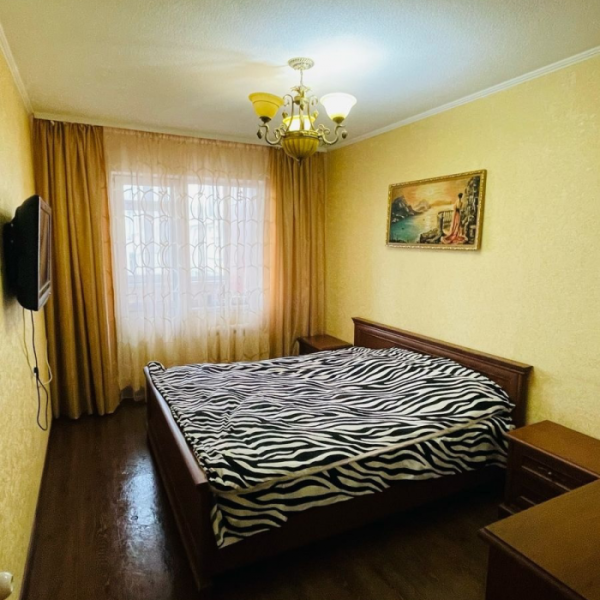 Фото Продам 3х комнатную квартиру на кВ. Степной