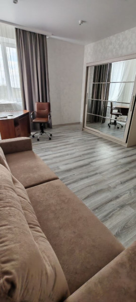 Продаётся трёхкомнатная квартира, 158 м²