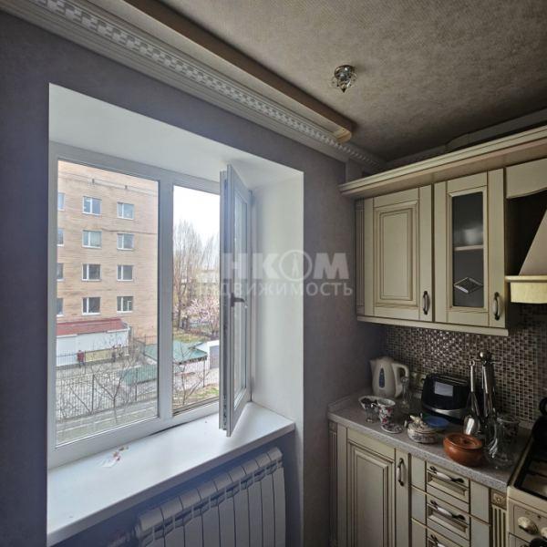 Фото Продам 2к в самом центре площадь героев ВОВ