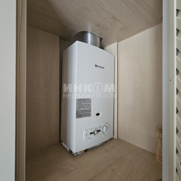 Фото Продам 2к в самом центре площадь героев ВОВ