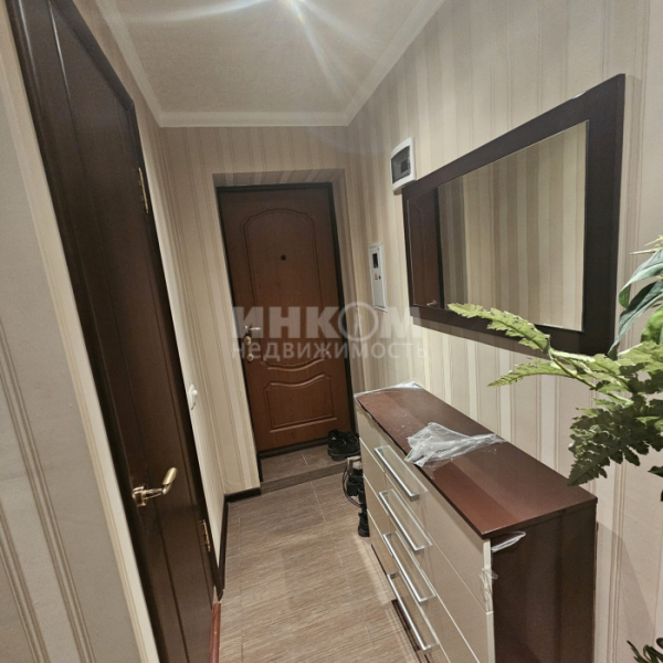 Фото Продам 2к в самом центре площадь героев ВОВ