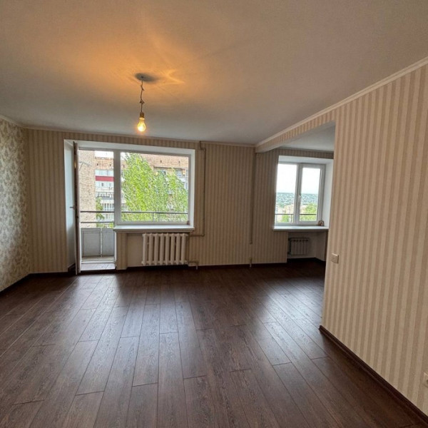 Ленинский район, ул. Титова ,этаж 8,