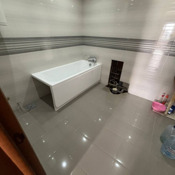 Фото Ленинский район, ул. Титова ,этаж 8,