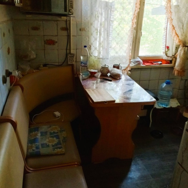 Фото № 5353 Продам 4х комн. квартиру в р-не кафе "Деловые встречи"