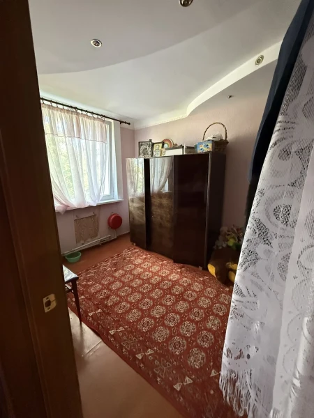 Фото Продаётся 4-комнатная квартира в городе Стаханов, ул. Пионерская, д. 51 (район-Горбольница).