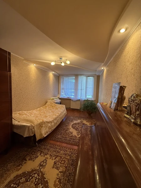 Фото Продаётся 4-комнатная квартира в городе Стаханов, ул. Пионерская, д. 51 (район-Горбольница).