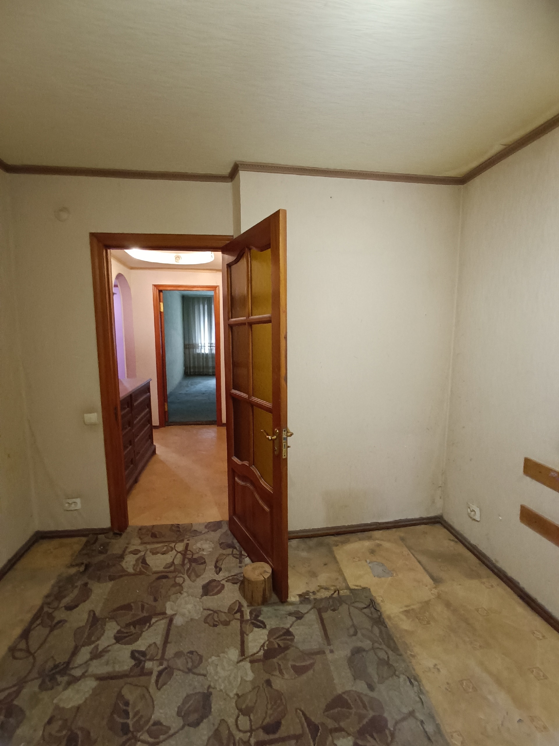 Фото № 1106 Продается 3-х комнатная квартира по пр. Металлургов в р-не Лидера.