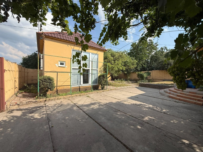 Фото Дом г. Стаханов (ул. Полярная)