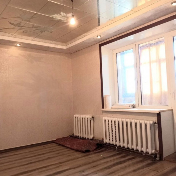 Продам 2-х комн квартиру в городе Луганск улица Боженко