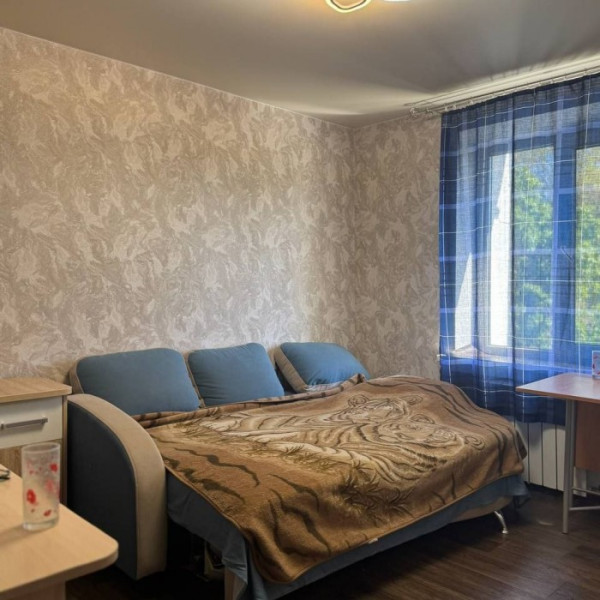 Продам комнату в общежитии, центр (район остановки Донбасс)