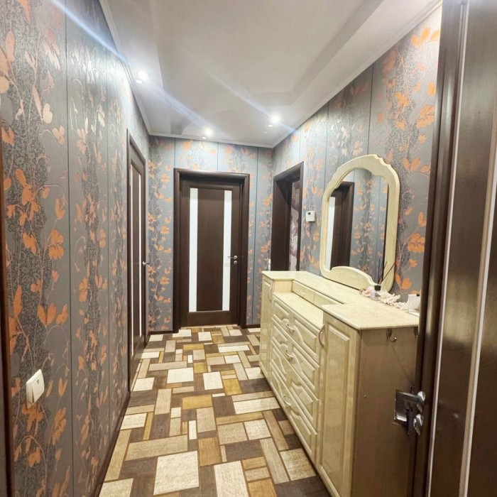 Фото 7369 Продам 3х комн. квартиру в р-не маг. "Эврика"