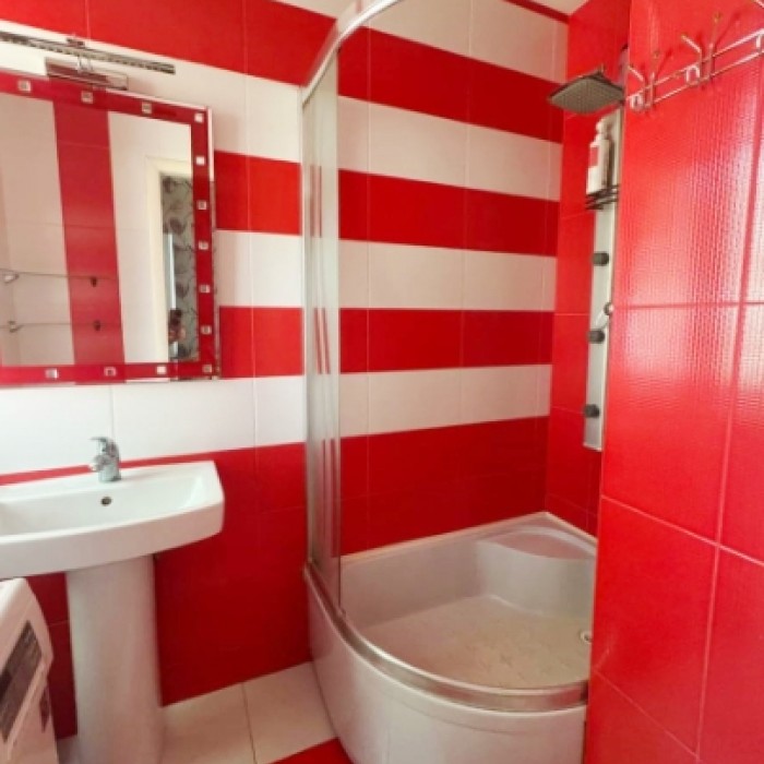 Фото 7369 Продам 3х комн. квартиру в р-не маг. "Эврика"