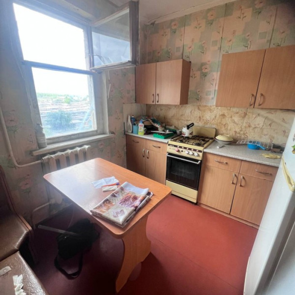 Продам большую 1но комнатную квартиру кВ Мирный 18