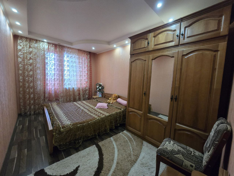 Фото 3-х комнатная квартира на квартале Заречный