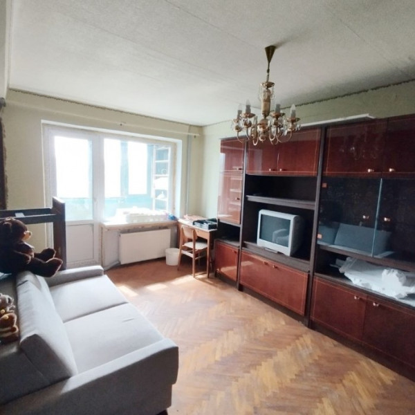 Продам 2- х комнатную квартиру на кв. 30 лет победы.