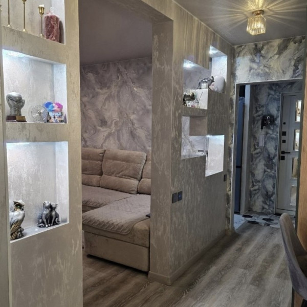 Фото Продам 3к квартиру на кв.Пролетариата Донбасса ,4/9эт