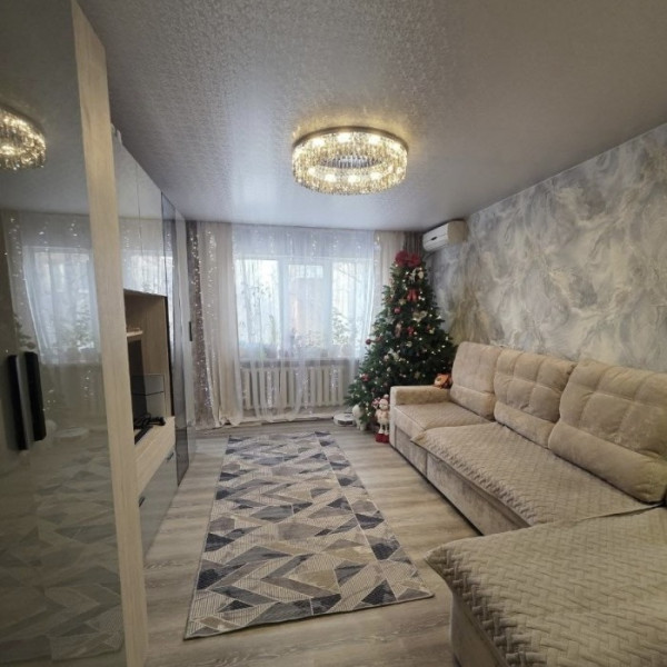 Фото Продам 3к квартиру на кв.Пролетариата Донбасса ,4/9эт